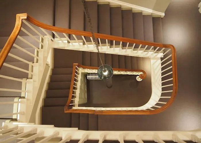 Houndgate Townhouse
